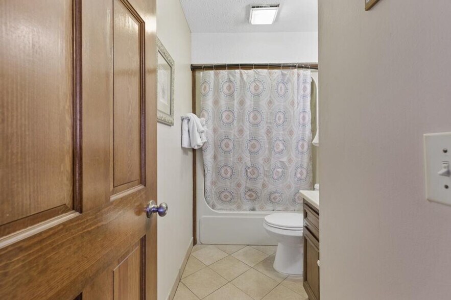 Building Photo - 202 Maison Dr