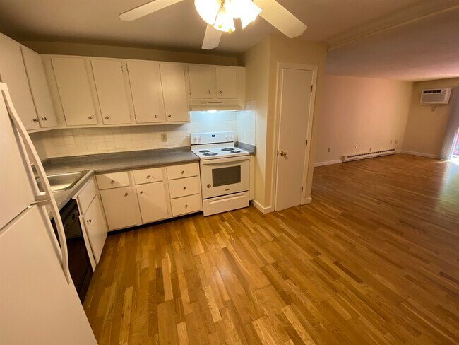 Building Photo - 29 Capron Rd