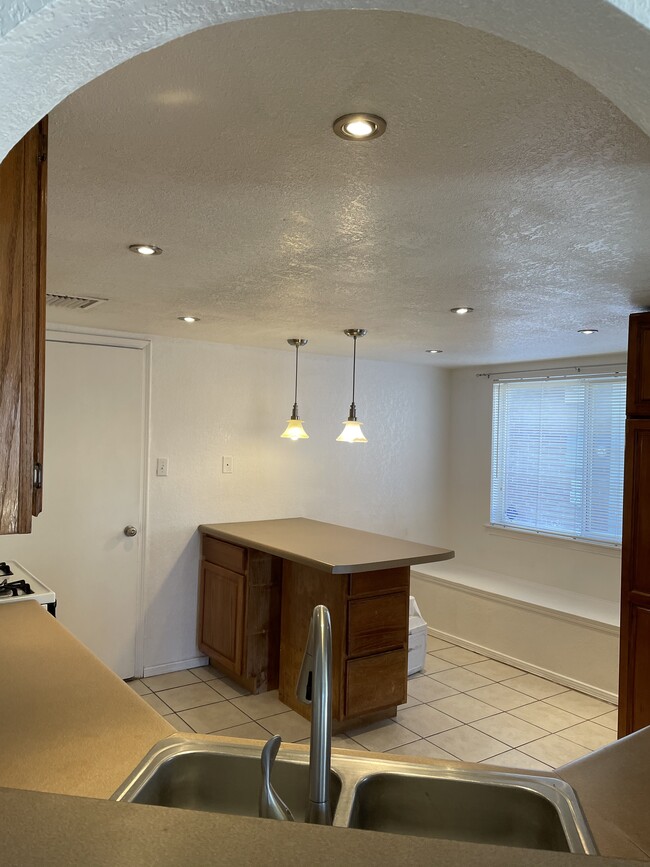 Building Photo - 7232 Tierra Taos Dr