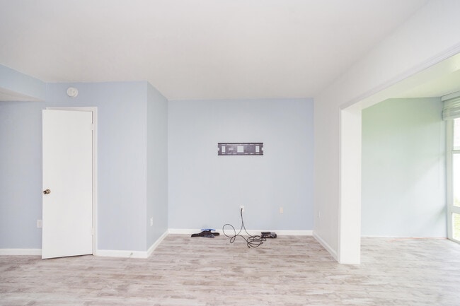 Building Photo - 1901 Indian River Blvd