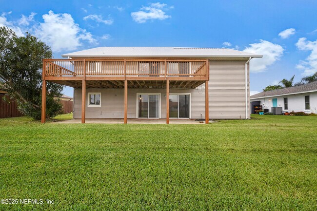 Building Photo - 17 Clinton Ct S