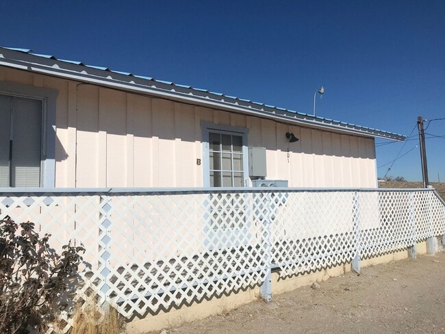 Building Photo - 1070 US-50