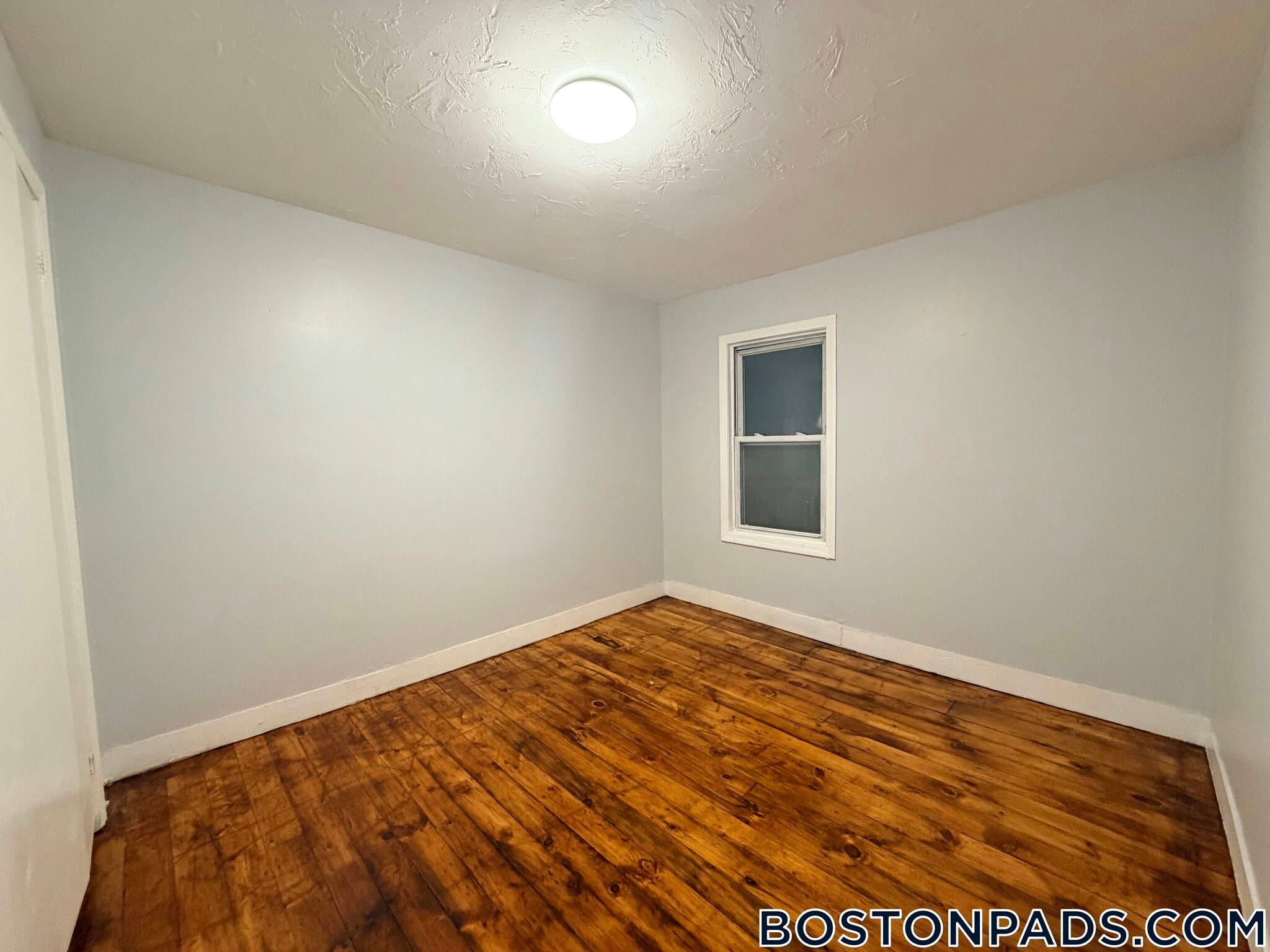 Building Photo - 19 Union St