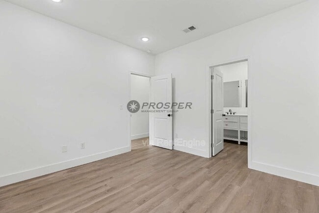 Building Photo - 4054 Parris Bridge Rd
