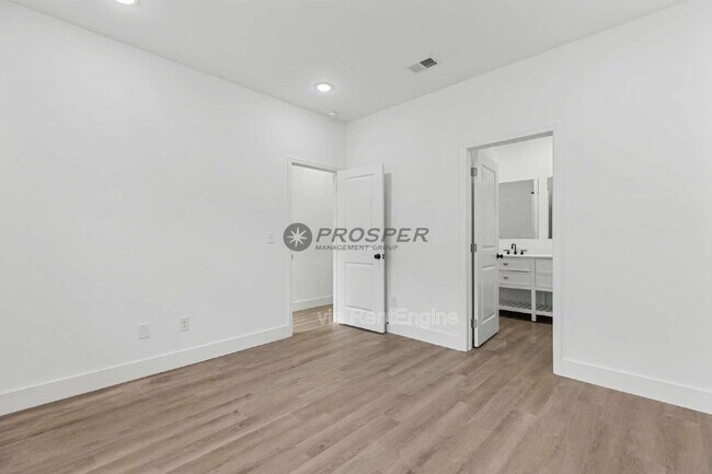 Building Photo - 4056 Parris Bridge Rd