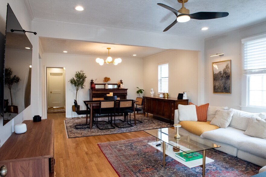 Building Photo - 870 Vera St SE