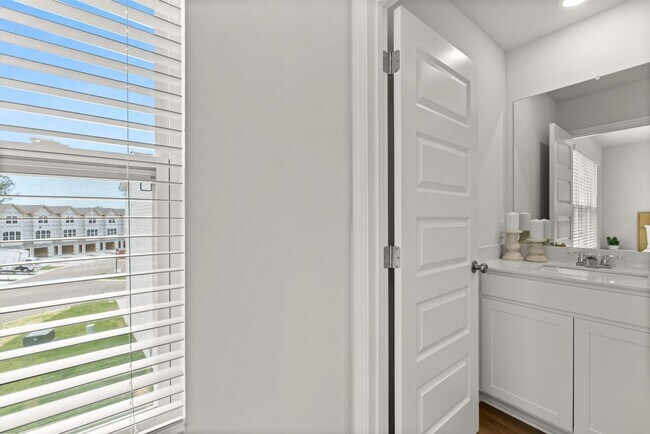 Building Photo - 1205 Harper Lndg