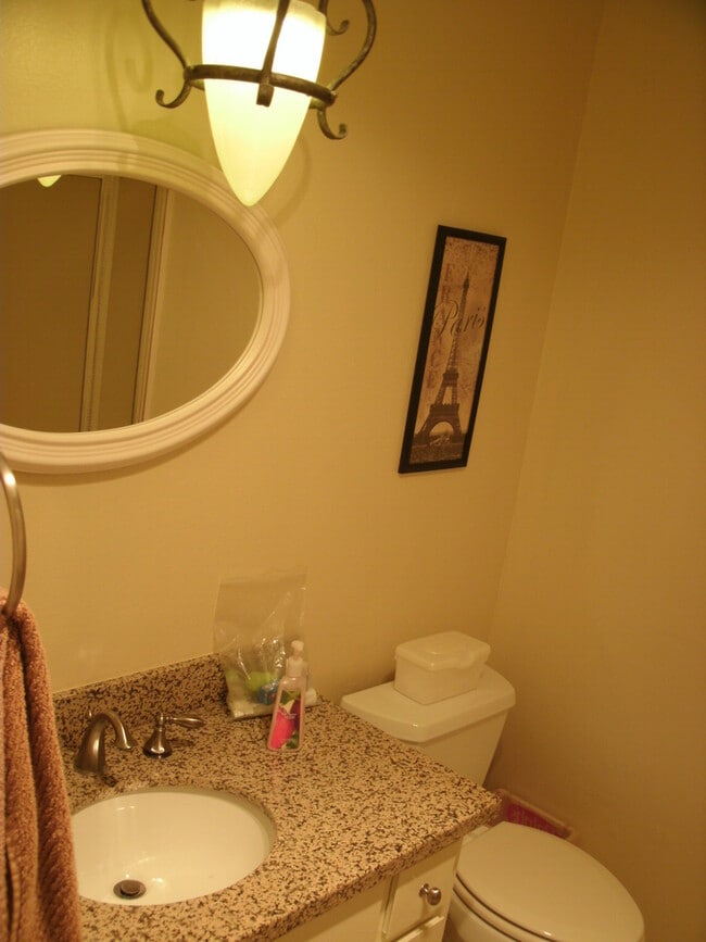 Building Photo - COMING SOON!! Gorgeous condo with Amazing ...