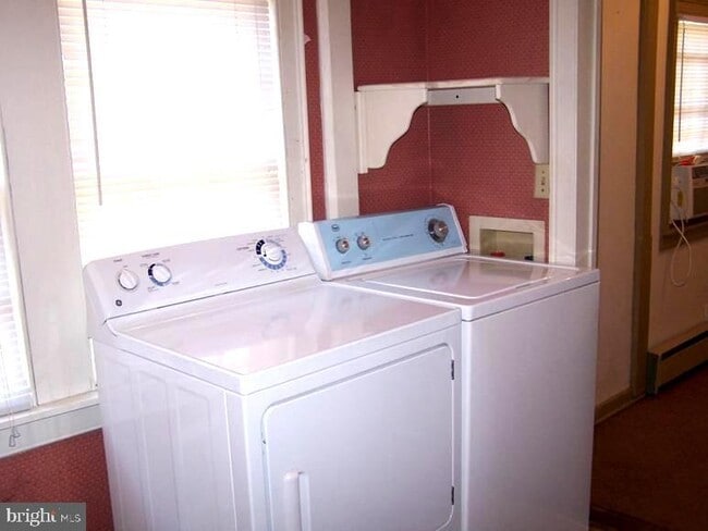 Building Photo - 403 S Braddock St