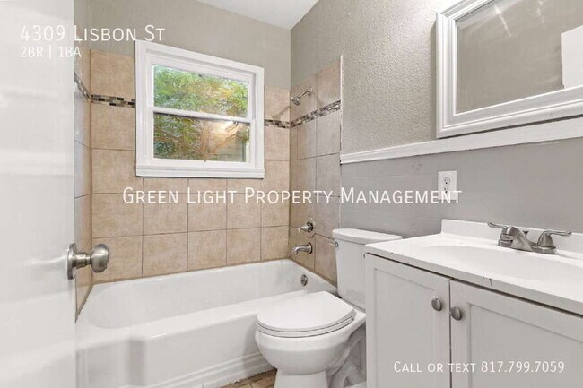 Building Photo - 4309 Lisbon St