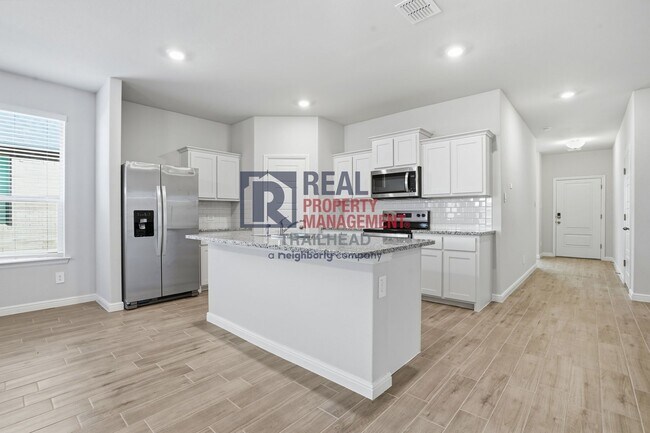 Building Photo - Spacious 5-Bedroom Home with Contemporary Living Spaces