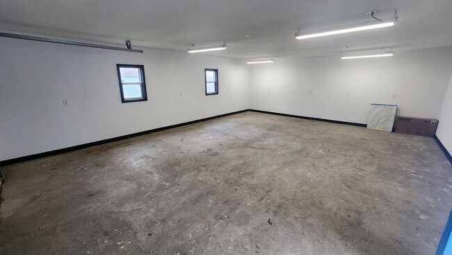 Building Photo - 1732 Newport Ave