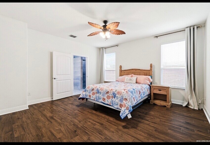 Master bedroom - 7743 Robert Mondavi