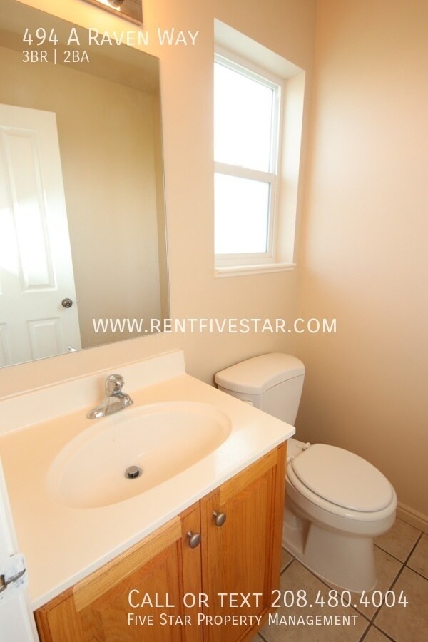 Building Photo - 494 Raven Way