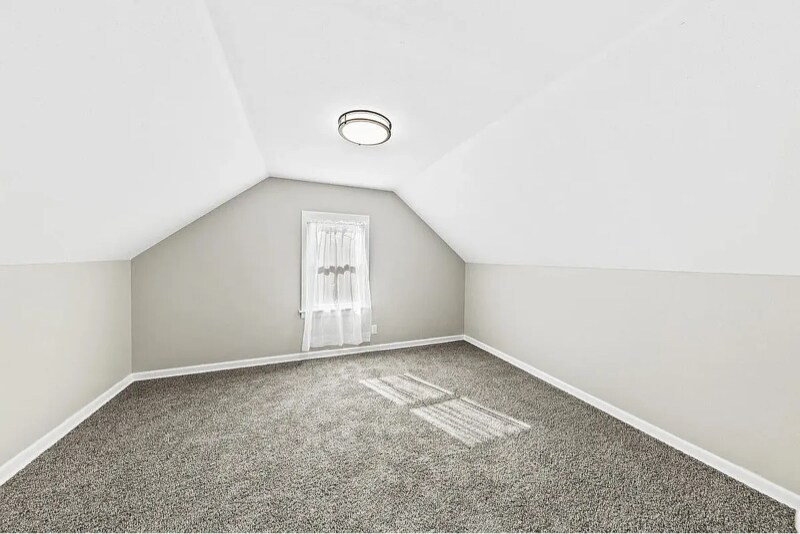 Building Photo - 4075 N 127th St