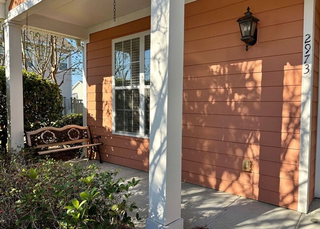 Building Photo - Available June 1st. Gorgeous 3 BR/2 BA Home Available in Desirable Whitney Lakes!