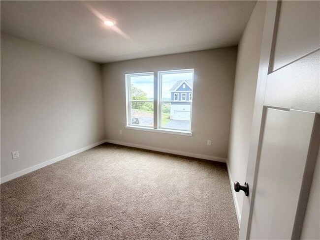 Building Photo - 143 Scotland Ln
