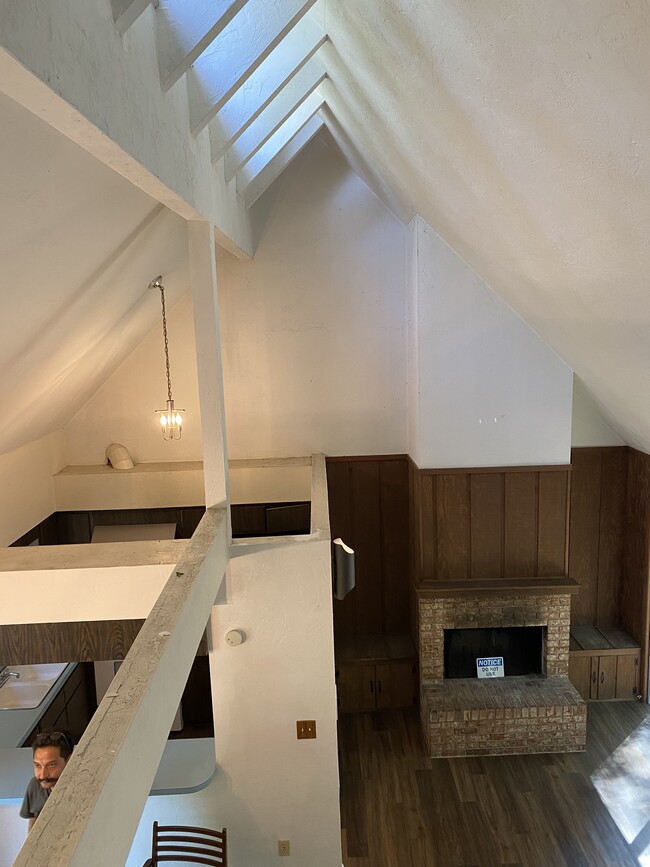 Building Photo - 3008 W University Ave