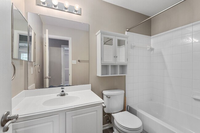 Building Photo - 19 Musk Rose Ct