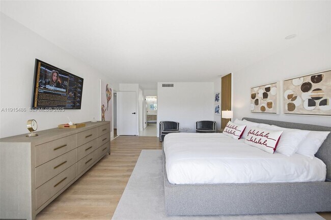 Building Photo - 3546 S Ocean Blvd