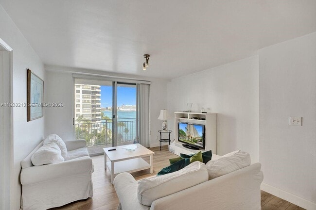 Building Photo - 770 Claughton Island Dr