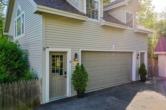 Building Photo - 1439 NY-9P