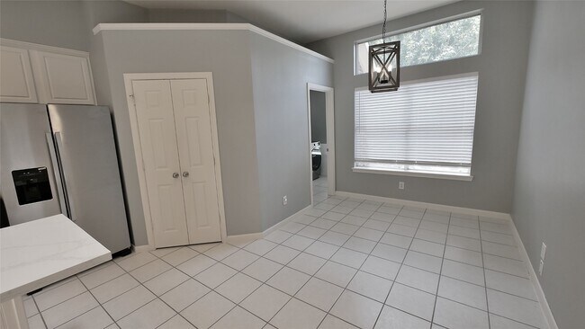 Building Photo - 10402 Indian Paintbrush Ln