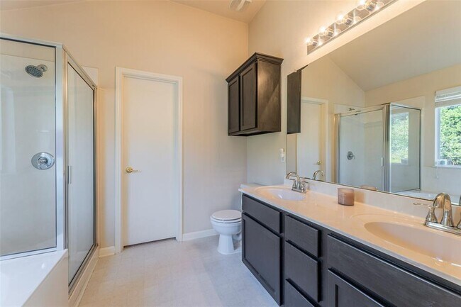 Building Photo - 336 Celery Loop