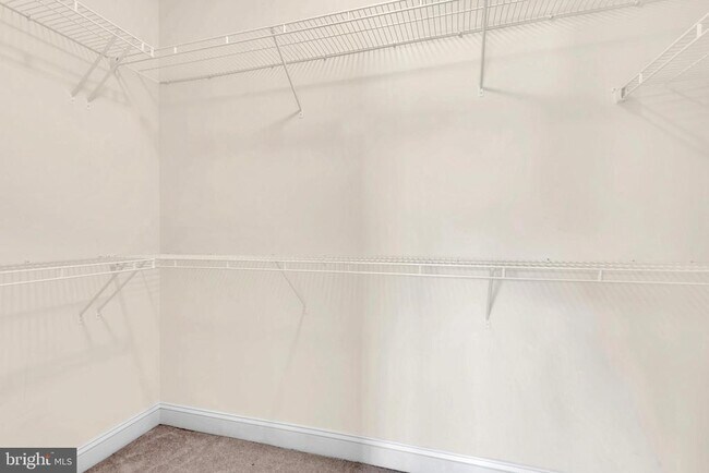 Building Photo - 617 S Cherry Grove Ave