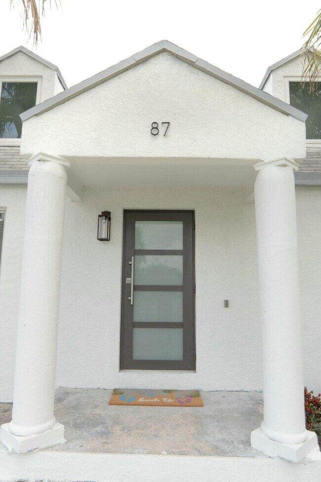 Building Photo - 87 Silver Beach Rd