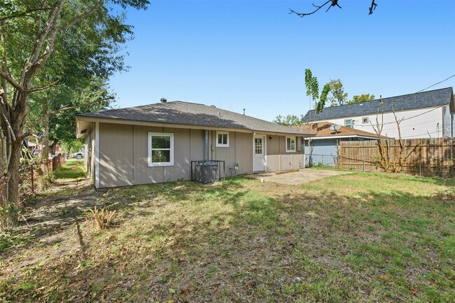 Building Photo - 7301 Conley St