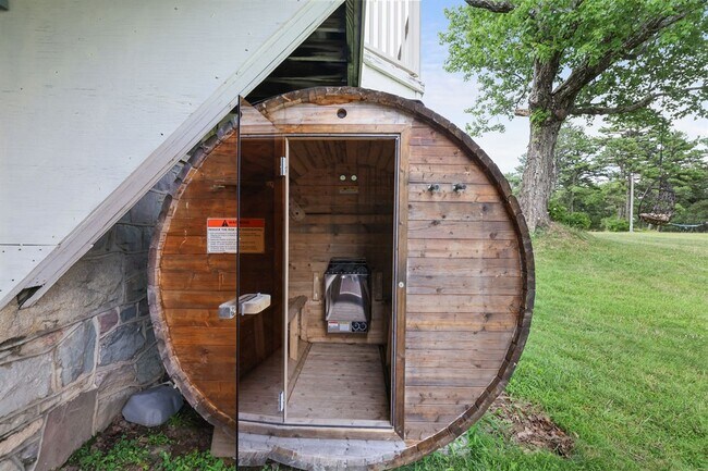 Building Photo - One of a kind Castle on the Hill for Rent! Minimum 1 month lease