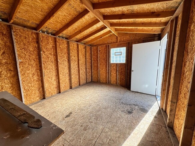 Building Photo - FOR RENT: UNFURNISHED: - Super Sweet Cottage style home in Midtown Bend.