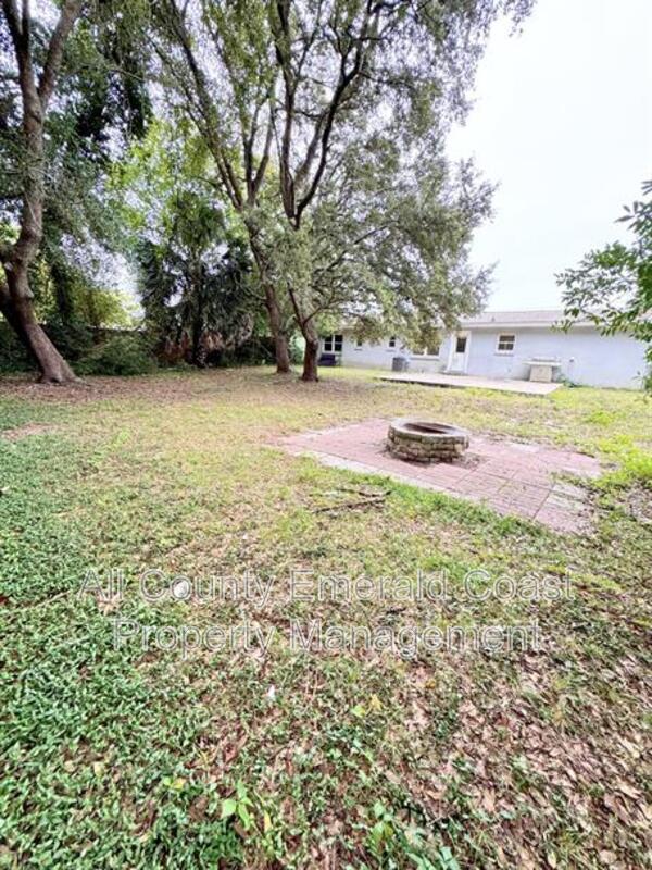 Building Photo - 506 Trenton St