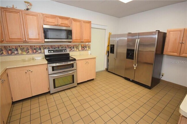 Building Photo - 3123 39th St S