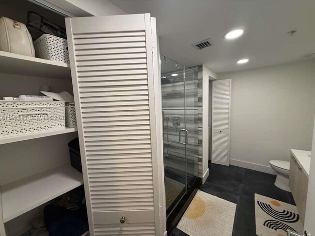 Building Photo - 41 SE 5th St