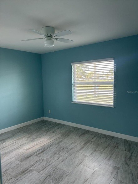 Building Photo - 717 Sunset Cove