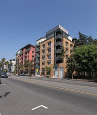 Building Photo - Milano at NoHo