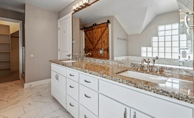 Building Photo - 5207 Cornish St