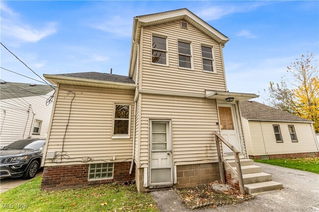 Building Photo - 5019 E 113th St