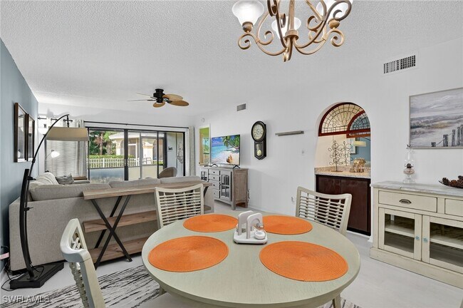 Building Photo - 705 Augusta Blvd