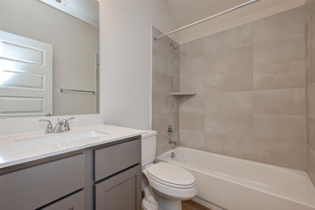 Building Photo - 308 Mullins Ct