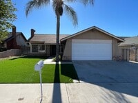 Building Photo - Single Story Home