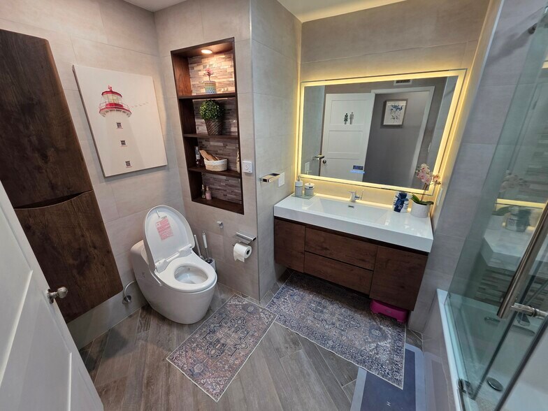 Building Photo - 6097 Charae St