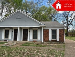 Building Photo - Freshly Transformed 3 bedroom home - Open To Section 8