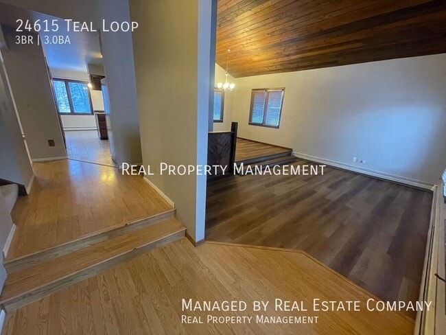 Building Photo - 24615 Teal Loop