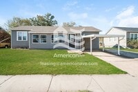 Building Photo - 504 N Dogwood St