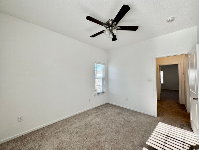 Building Photo - 3 Bedroom Townhome in Spence Crossing! Water/Sewer/Trash/Landscaping INCLUDED! - Attached Garage ...