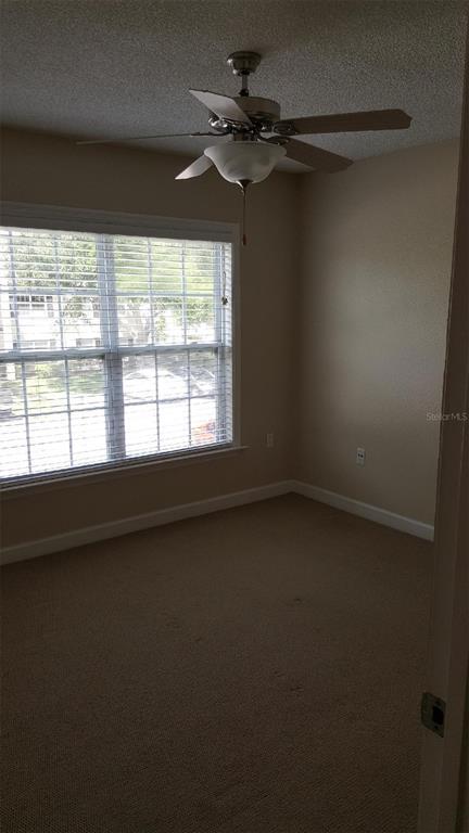 Building Photo - 2035 Dixie Belle Dr