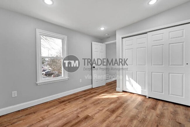 Building Photo - 758 Manor St